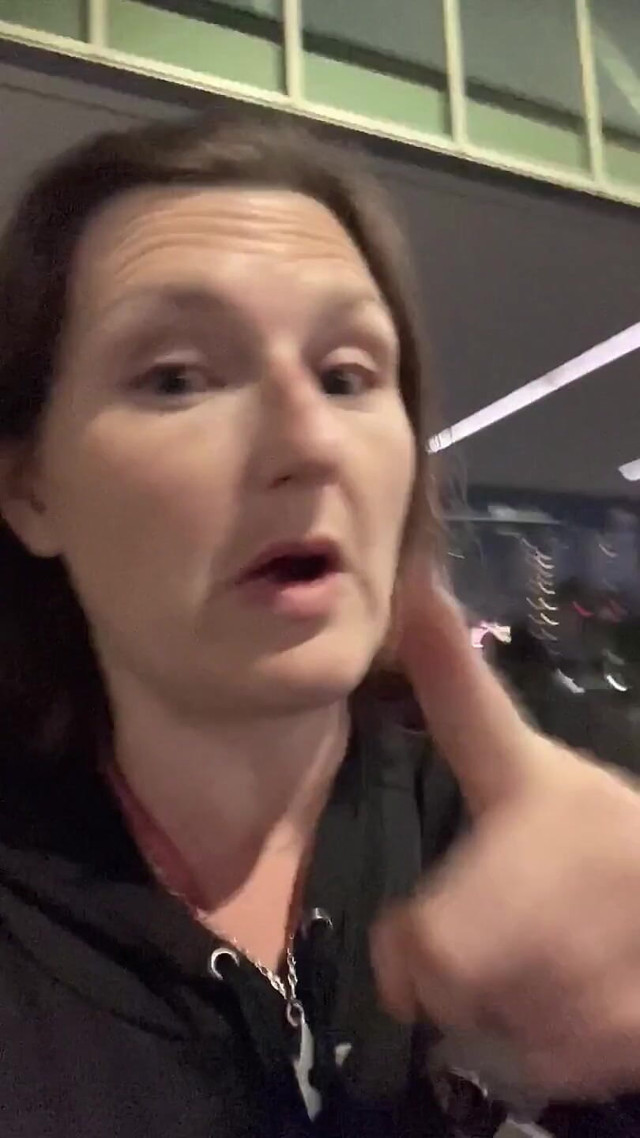 Fancy a Chat Whilst I’m Absolutely Desperate for a Piss on a 20min Walk Back to My Hotel and Piss in a Plastic Cup (Pissing Paradise)