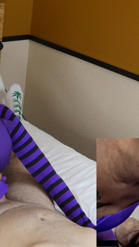 Julia Kate Purple a Black Nylon šukají