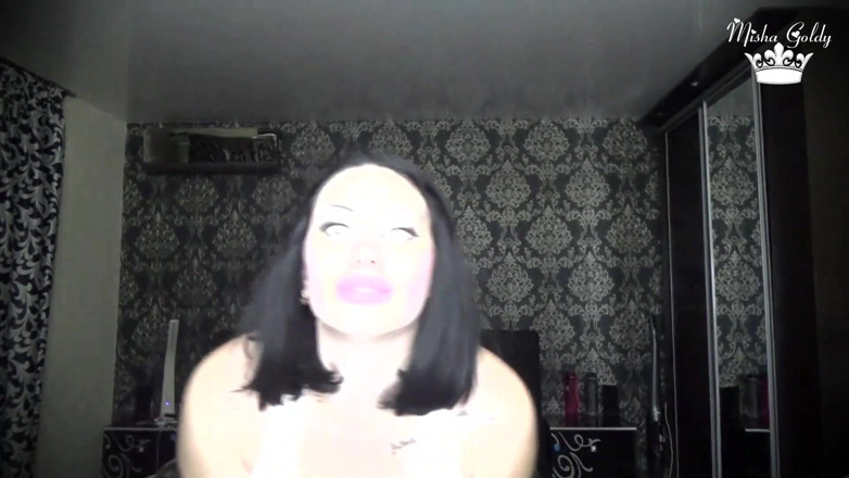 Goddess Misha Goldy: Strong shoulders muscles worship! Sport motivation for pathetic loser like...
