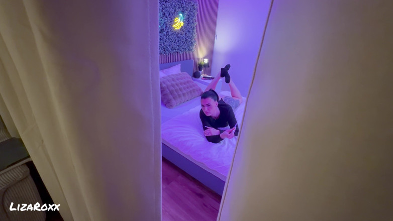 LizaRoxx: Caught Me Smoking… Turned Into a Sloppy Blowjob POV