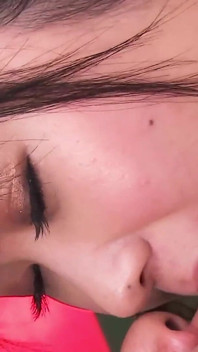 La chica japonesa tetona 4_pretty se divierte follando y acabando en una preñada