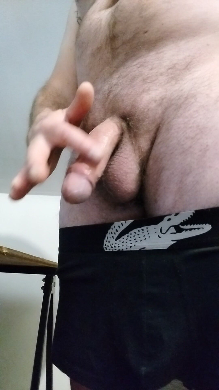 AnaMkeith: Mastürbasyon yapıyor