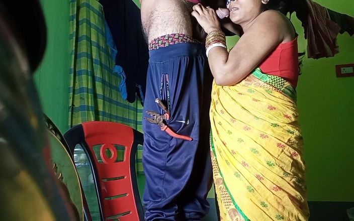 Firee Couple: भारतीय भाभी इलेक्ट्रीशियन के साथ गीली चूत चुदाई