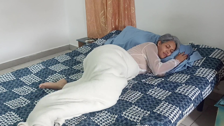 Swingersamateur40: Meine heiße stiefschwester hat mich verführt