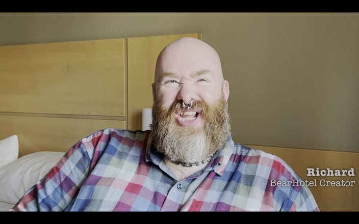 uktattooedchub74: Bearhotel'e hoş geldiniz - kısa bir belgesel