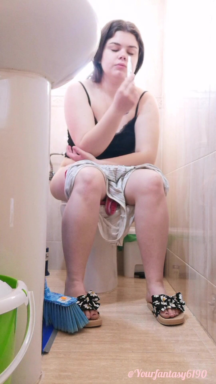 Your fantasy studio: Toilet Diaries First Week Compilation