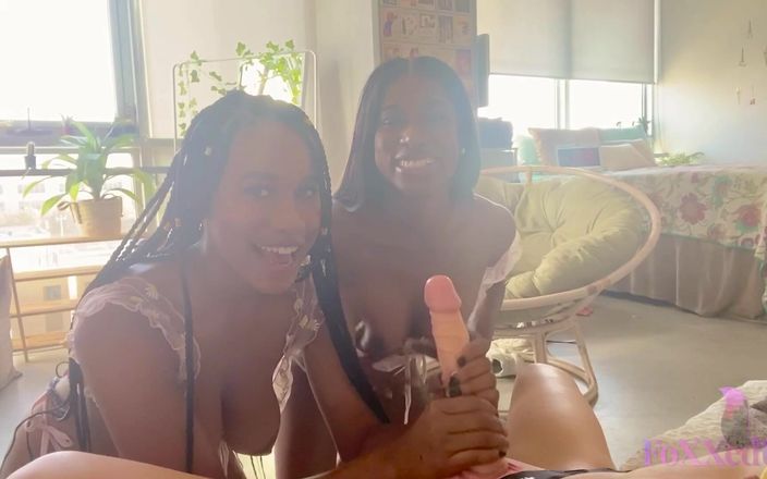 Jenna Foxx: Kinsley Karter, Jenna Foxx, dildo duplo boquete