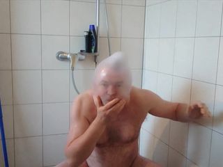 Carmen_Nylonjunge: Napalony prysznic z sikanie