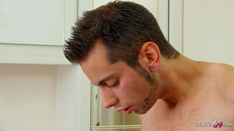 Full porn collection: Agen pergi saat mereka mencari di apartemen - Michelle Moist dan...