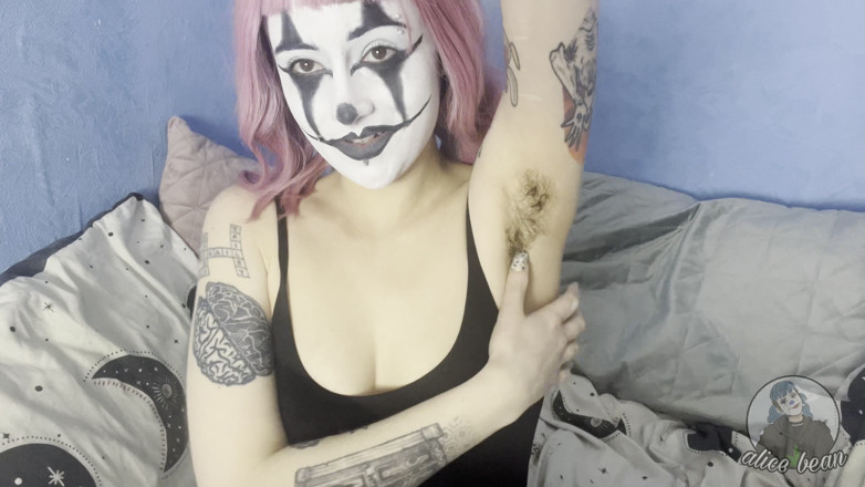 Alice Bean: Cuckles nách cei