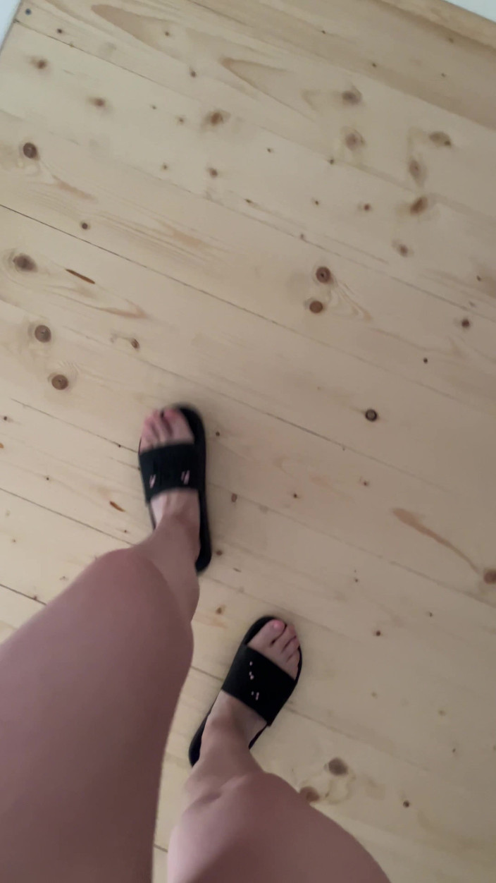 Feet: Мне нравится носить шлепанцы