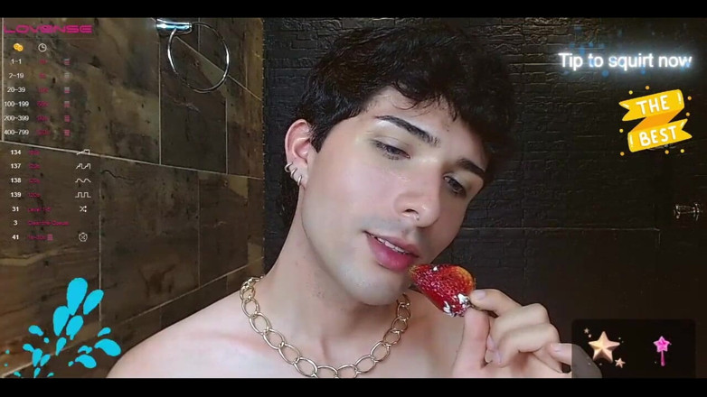 Diego_latinboy: Obžerský jí při sexu a masturbuje nahý před kamerou