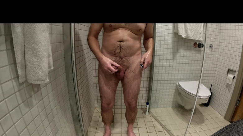 TheDane1122: 睾丸を剃る