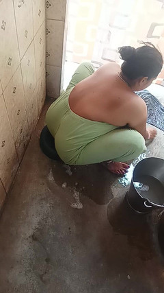 Desi_bhabhi121: Spettacolo all'aperto da bagno Desi Bhabhi