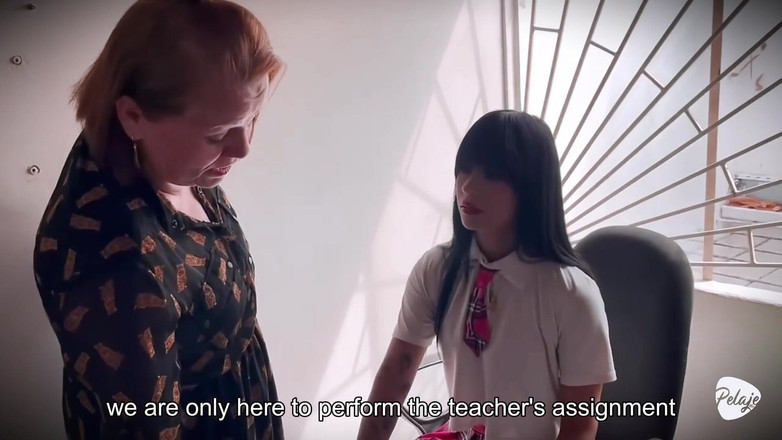 Pelaje mix: 一位年长的老师被她那个饥渴的学生诱惑。她无法抗拒，但她知道怎么像变态一样做爱。