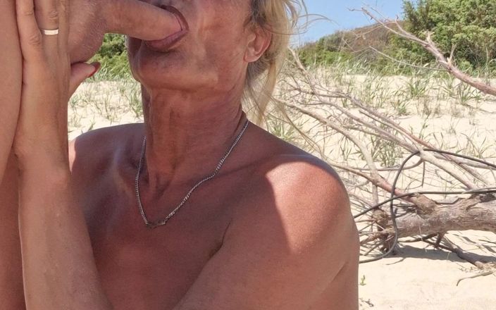 Gigi and David: Nudista playa stripchat show de sexo gigindave travesti novia encuentro...
