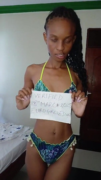 Mombasa की दुबली लड़की