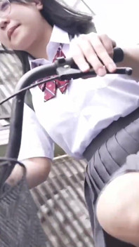 A Busty Schoolgirl Who Bumped Into Me on My Bike and Gave Me Full Support in Sex!