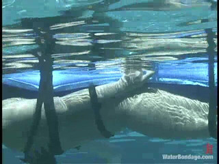 Water Bondage by Kink: Dragonlily și Audrey Leigh