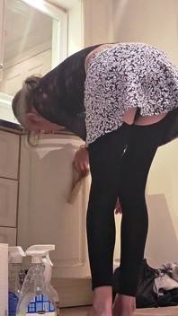 Sexyfilomena Limpia Su Baño (parte 1)
