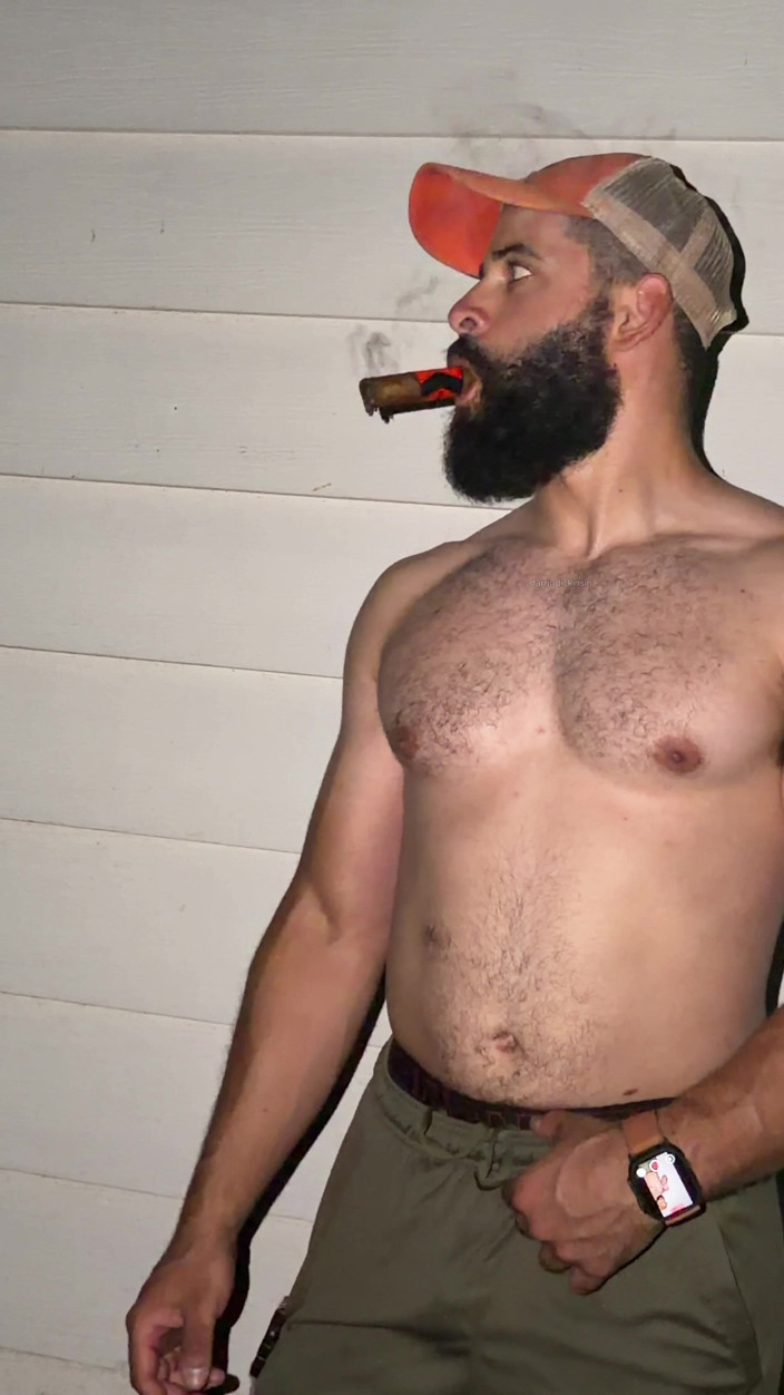 mascbeef95: ซิการ์สนามหลังบ้าน, น้ําแตกและฉี่