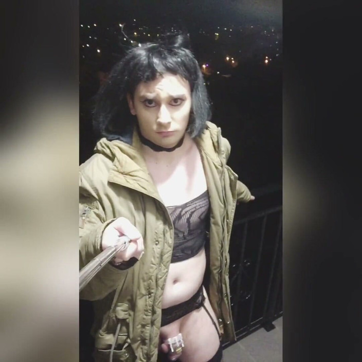 Sissyvalerie69: Eerste keer tonen op mijn balkon