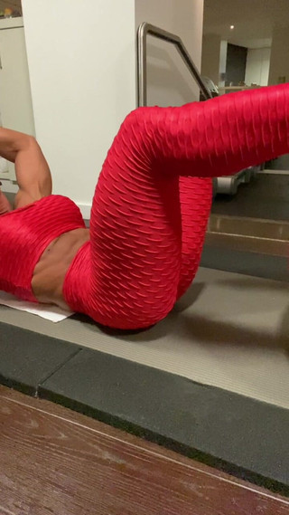 Alesyamuscledoll: Sexy cvičení