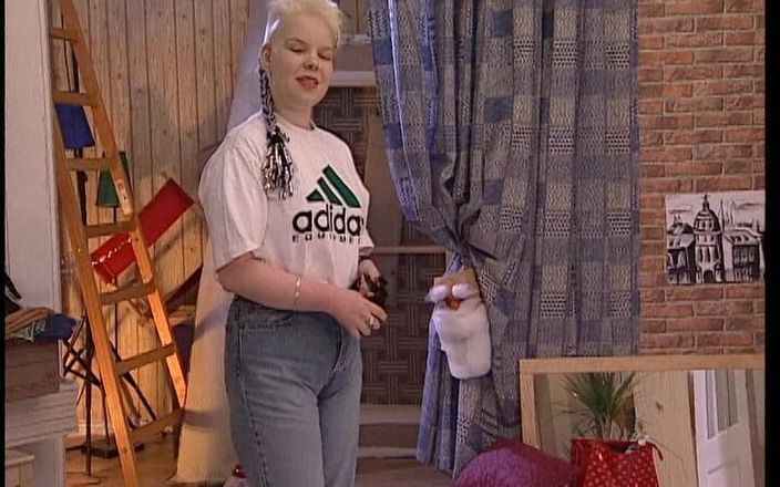 YOUR FIRST PORN: Seltsame Christine Heizt Ein - Zvláštní Christine v žáru