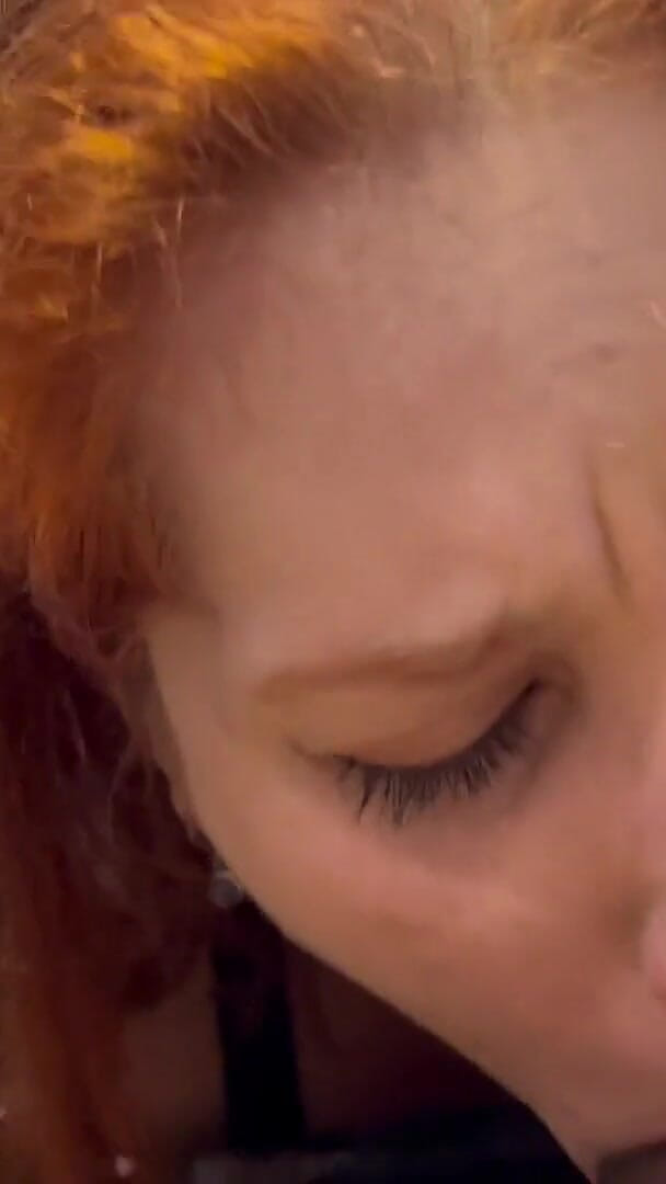 Comi O Cu Da Ruiva (Amateurs videos)