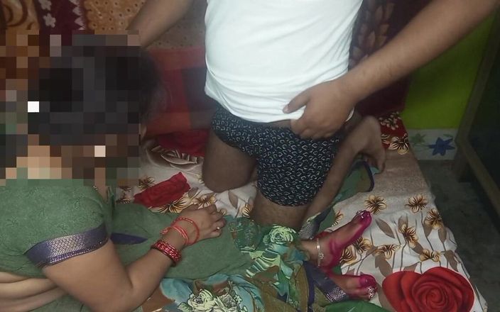 Manjushukla: Indisk vacker bhabhi med romantik med sin man.
