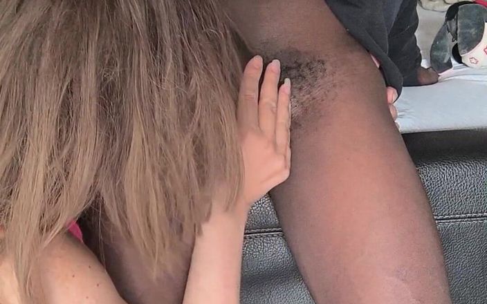 Rozebell: Si banci seksi rozebell dientot habis-habisan sama kontol besar pria...