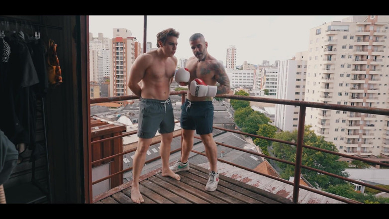Victor Punish: Outdoor-Punching in São Paulo Brasilien