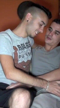Niko fodida por sexy hetero jovem árabe