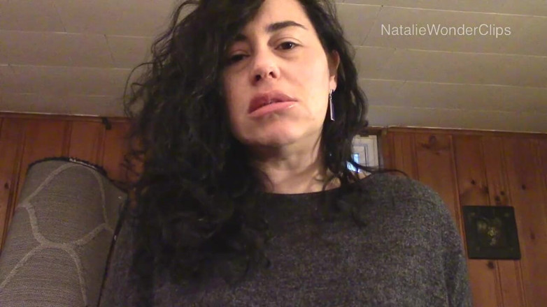 Natalie Wonder: Macecha šuká tvého velkého chlapce ptáka a bere ho tak hluboko