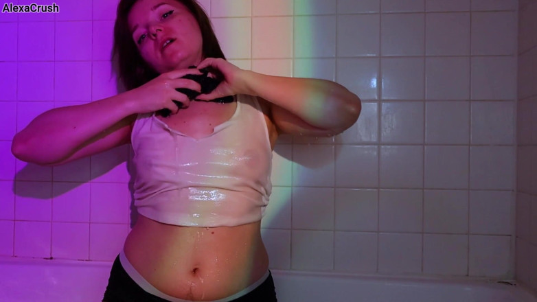 AlexaCrush: Zvlhne joi