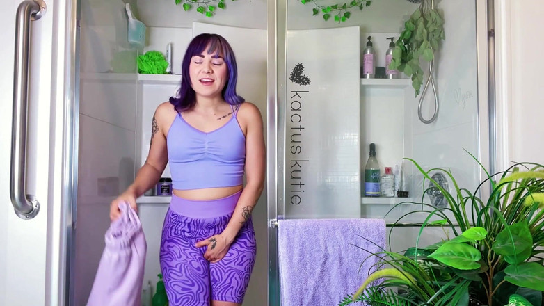 kactus kutie: Peeing in My Ex's Shorts