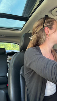 September Drive Thru met een weelderig orgasme!