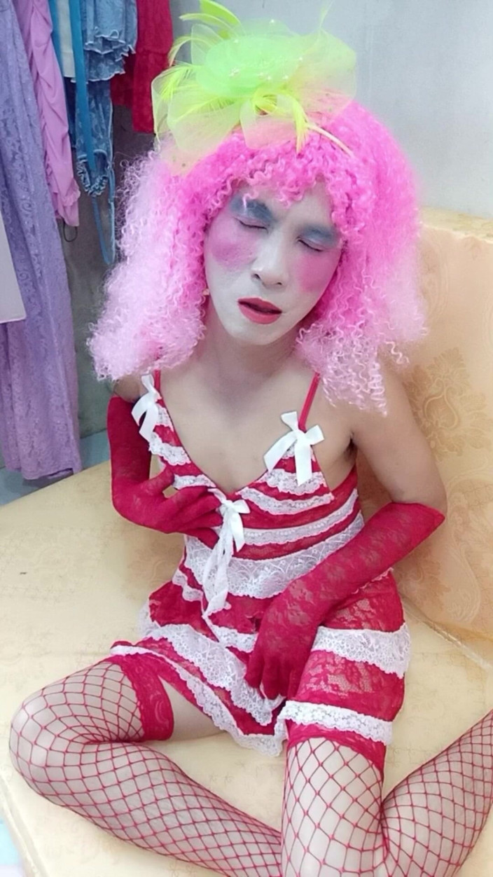 nguyen dang thien tri: Oanh Le Transgender Wearing Sexy Clothes Porn Masturbating Too Much...