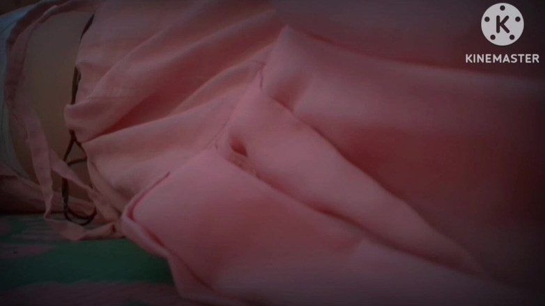 TricolorMusic3: Sama seperti saya hendak menanggalkan salwar saya, batang saya