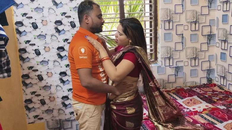 Sona bhabhi: Desi Indian Bhabhi Get Fucked in Her Tight Pussy by...