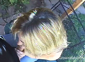 Homegrown Handjob: Sexy Railee gives a handjob in the backyard