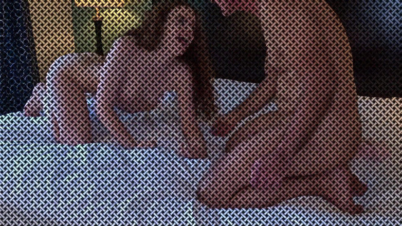 DCTrousersnake: Пожилой мужчина DctrousersNake трахает молодую тугую Марину Vaylor - первый анал в истории, и это застукали на видео