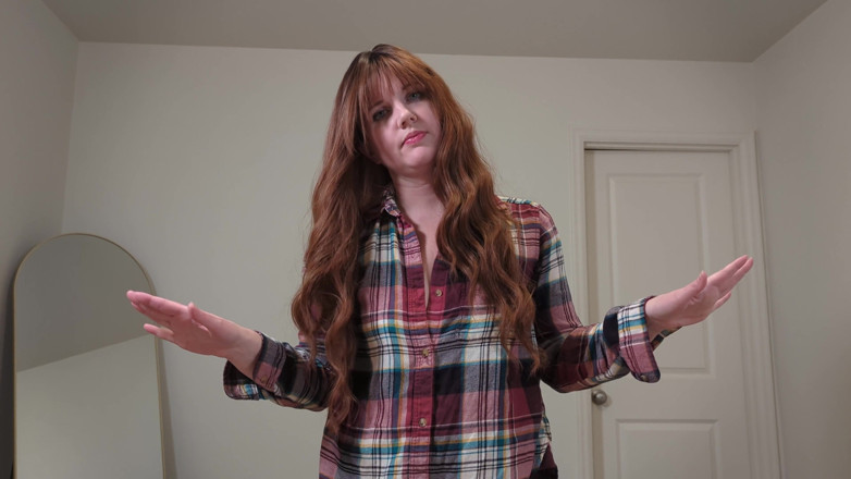 Housewife Ginger: Ти дозволиш своїй зведеній сестрі допомогти тобі зробити фото з членом?