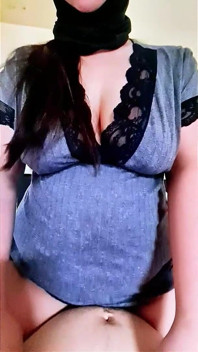 Dia 15 - Professora filipina milf fode outro estranho