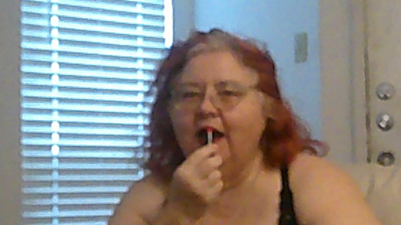 BBW nurse Vicki adventures with friends: Madura Gordinha Ruiva Enfermeira Vicki Fala Com Você Enquanto Ela...