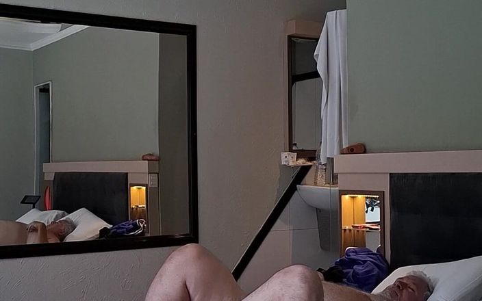 Combat and fetish: Jobber perdeu a luta agora ele deve pagar pelo papai