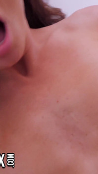 Superba mamă sexy Silvia Saige futută tare