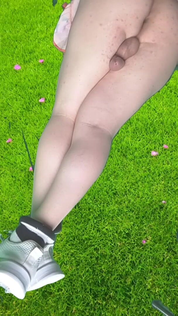 Kitty_Cross: Culona bionda effeminato dolce culo succoso cosce liscia lecca-sissy