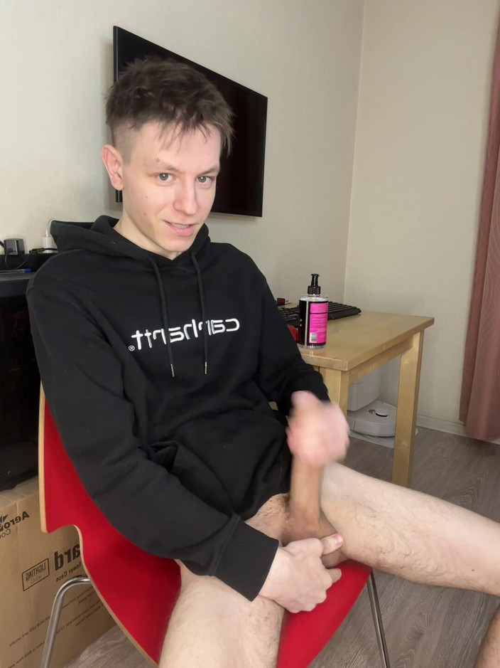 Morflot24: 18 y cachonda: explosión de carga pegajosa de Twink