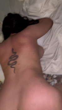 Testicule BDSM bătând tare cu gemete puternice